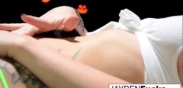  Jayden Jaymes Plays With Her Tight Wet Pussy